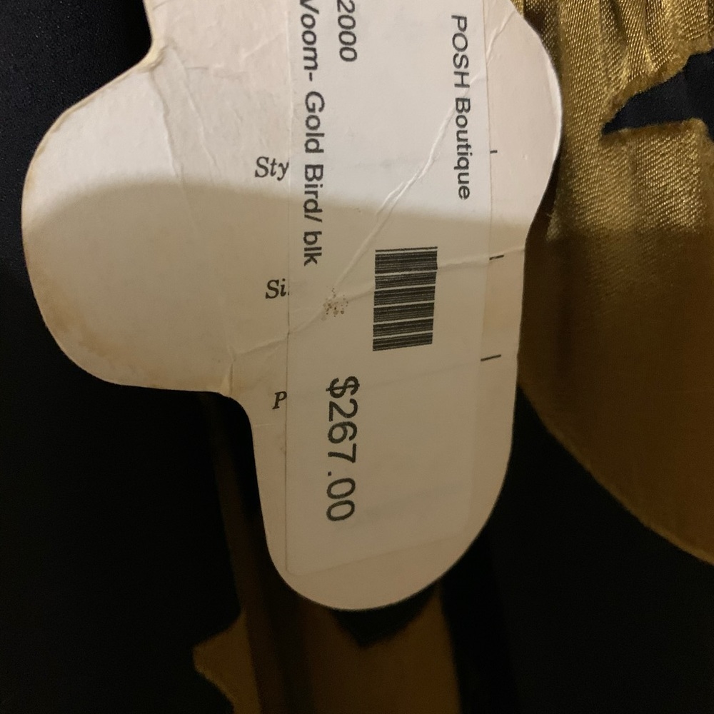 Dress - Picture 3 of 3